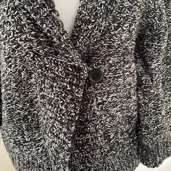 Zara chunky knit one button short cardigan, elbow sleeves shawl collar. - Picture 2 of 11
